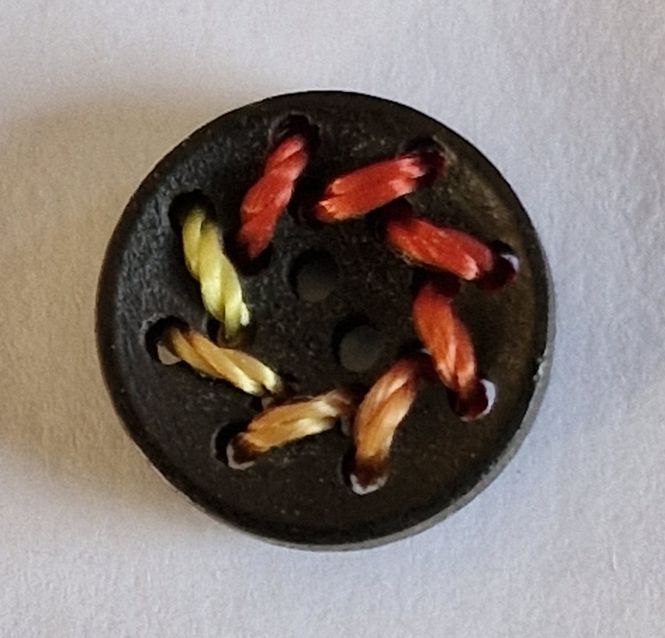 Hovedbilde Knapp 20 mm med trådpynt